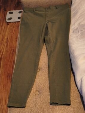Time and Tru Olive Utility Pants
